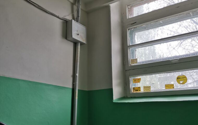 Съезда КПСС д. 13 Выполнен ремонт подъезда