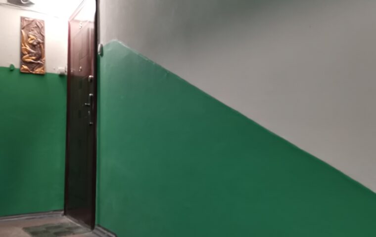 Выполнен ремонт подъезда